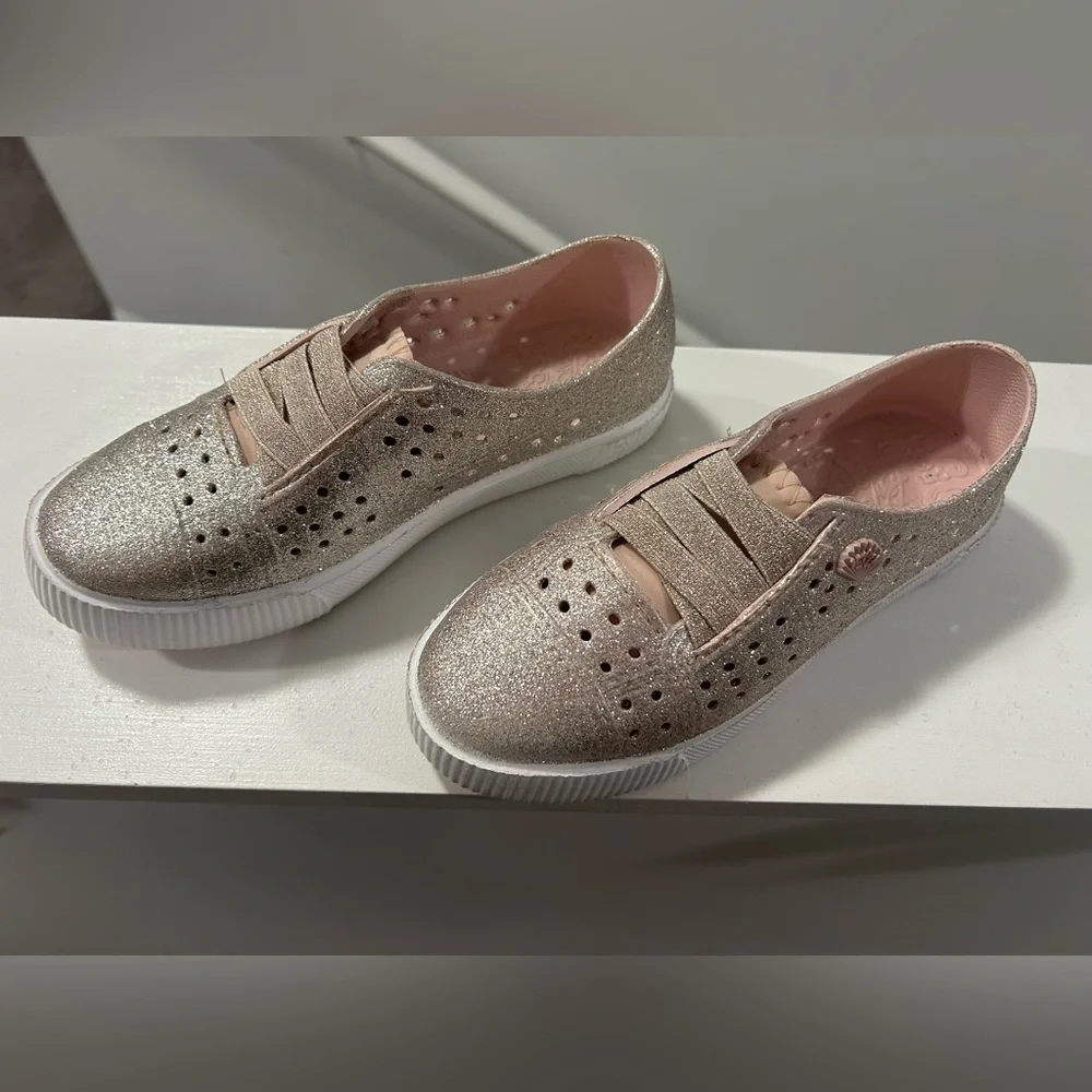 Sparkly Kids Pink Slip-On PLASTIC Water Shoe/Sneakers‎
